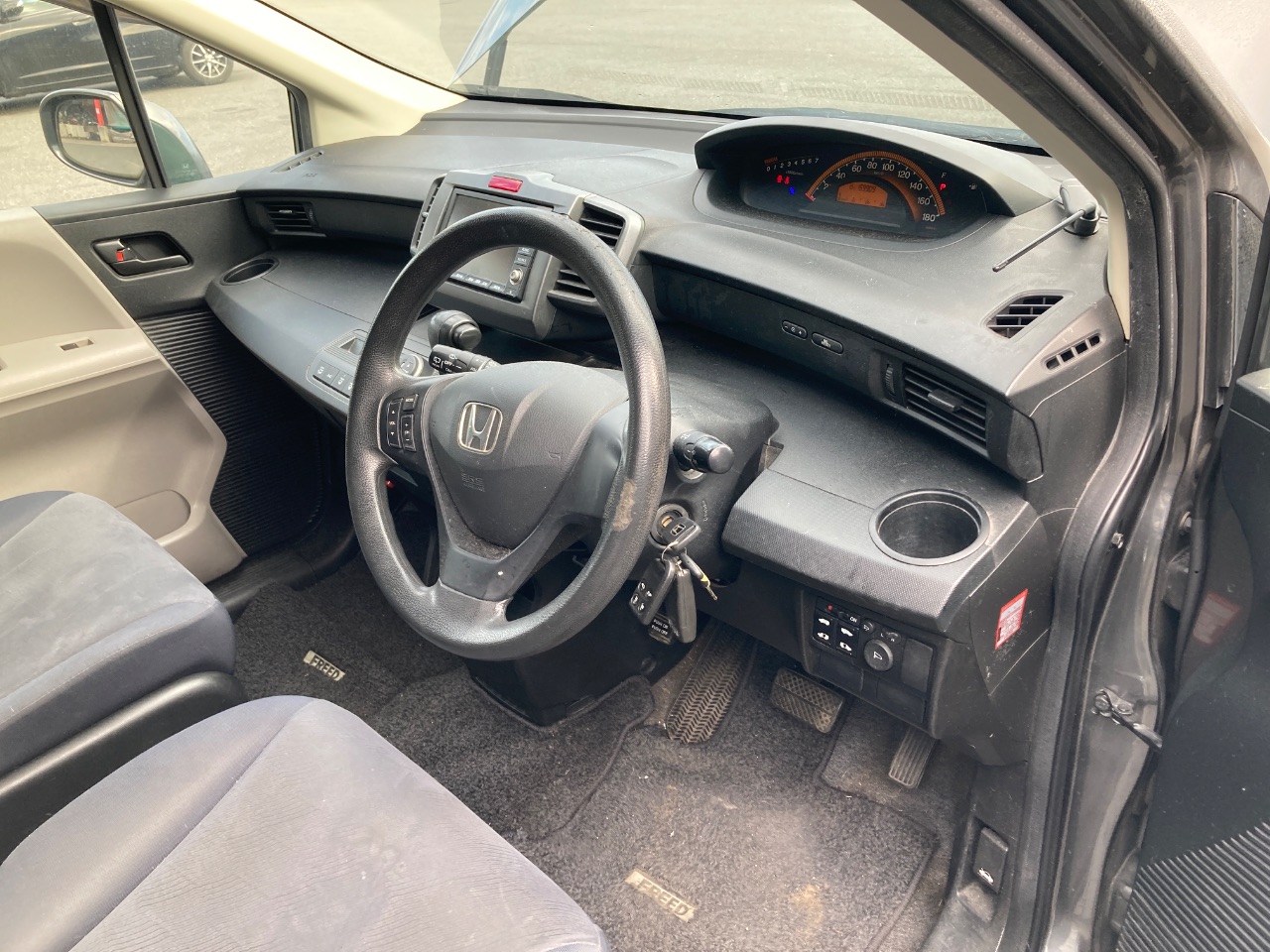 ホンダ フリード Ref:SP374336 10/22